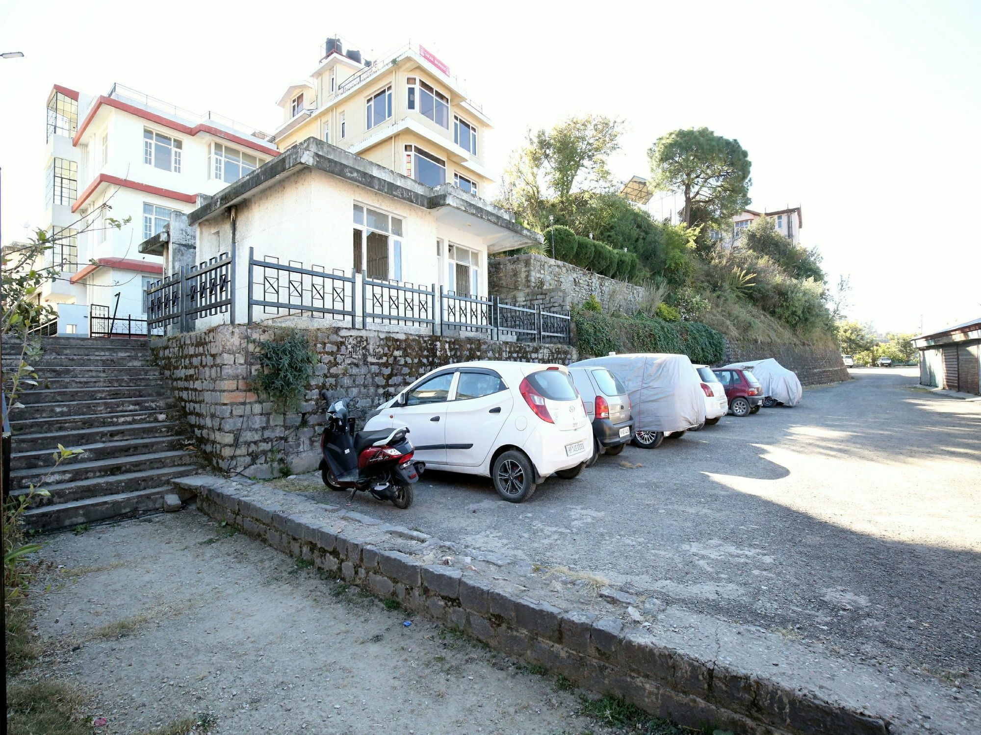 Elegant 3Bhk Abode In Shoghi, Shimla Apartman Kültér fotó
